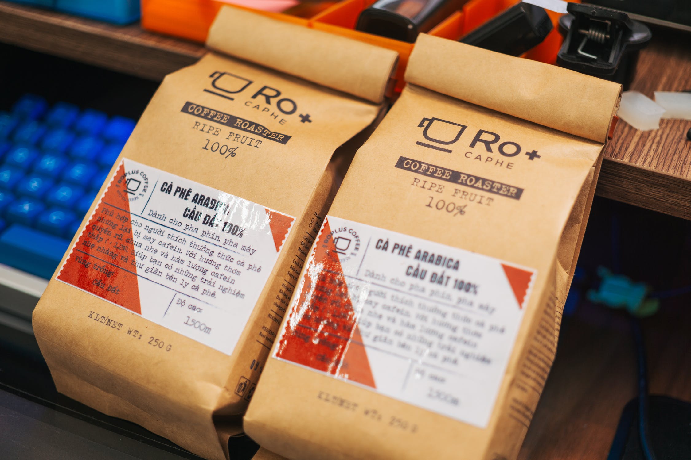 Envasado de café orgánico sostenible de comercio justo